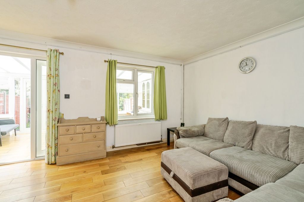 Property photo 2 of 15
