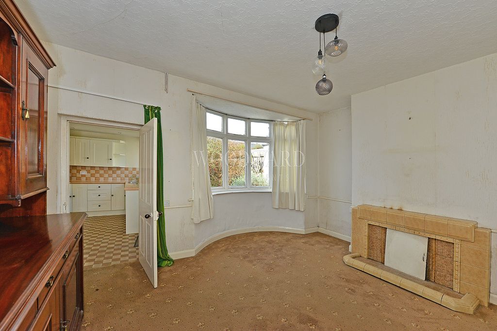 Property photo 3 of 18 Dining Room