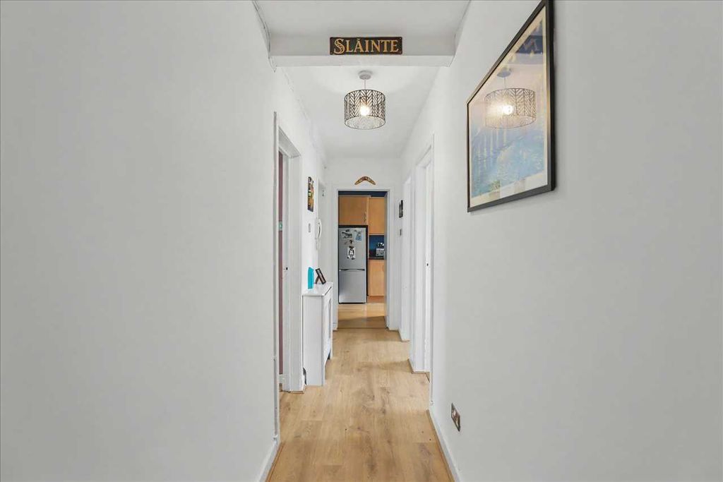 Property photo 2 of 19 Hallway