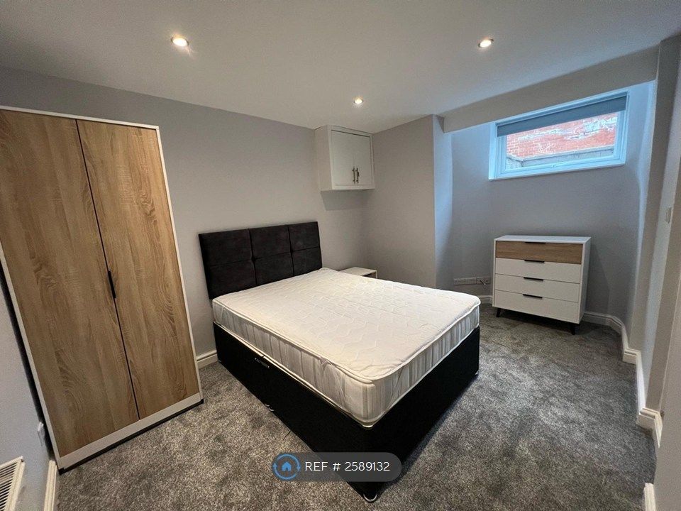 Property photo 1 of 2