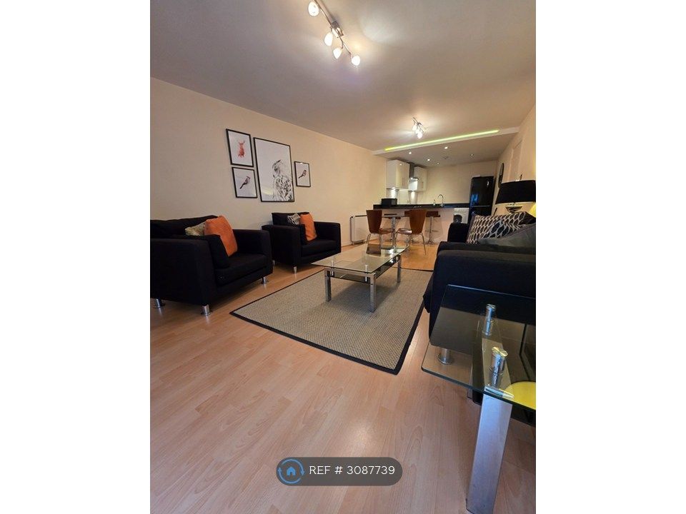 Property photo 1 of 11 Living Room