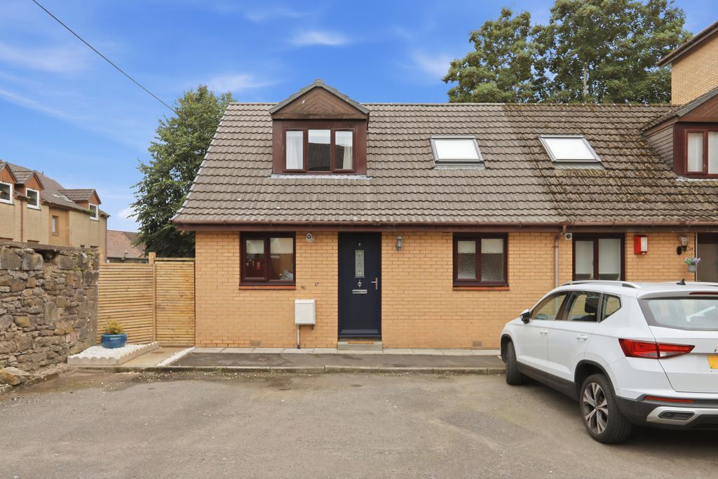 Property photo 1 of 32