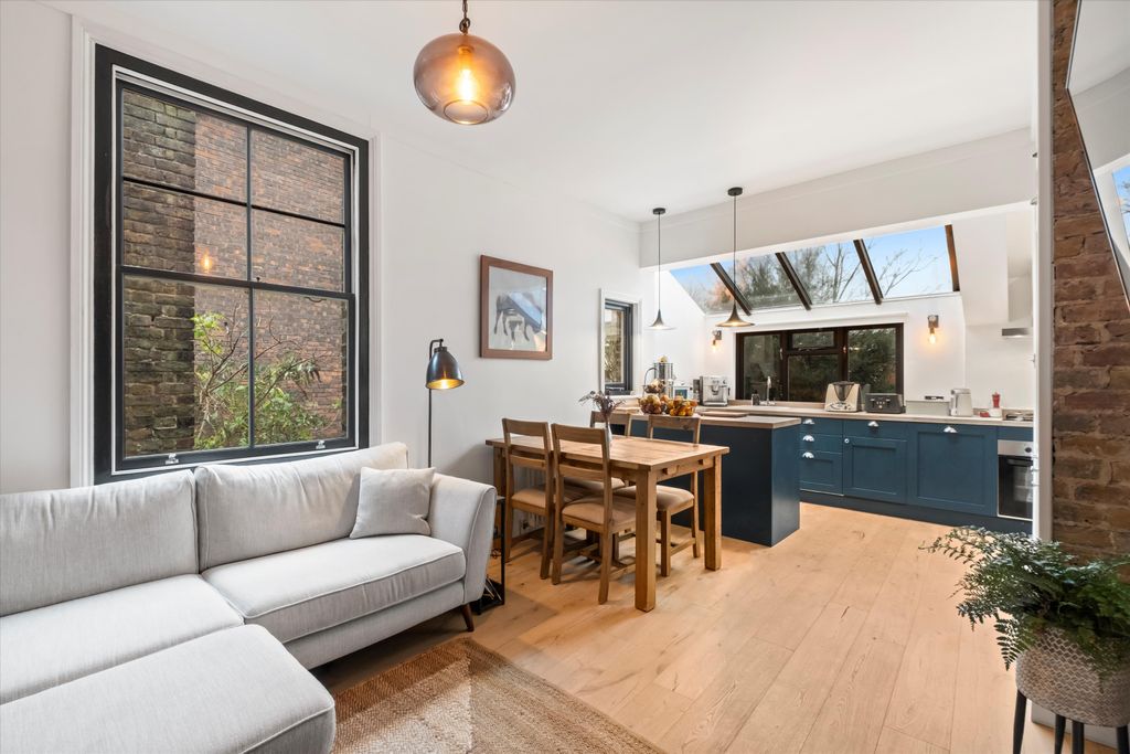 Property photo 1 of 14 Image