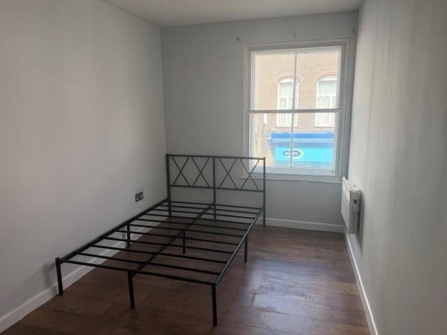 Property photo 3 of 4 Bed 2.Jpg