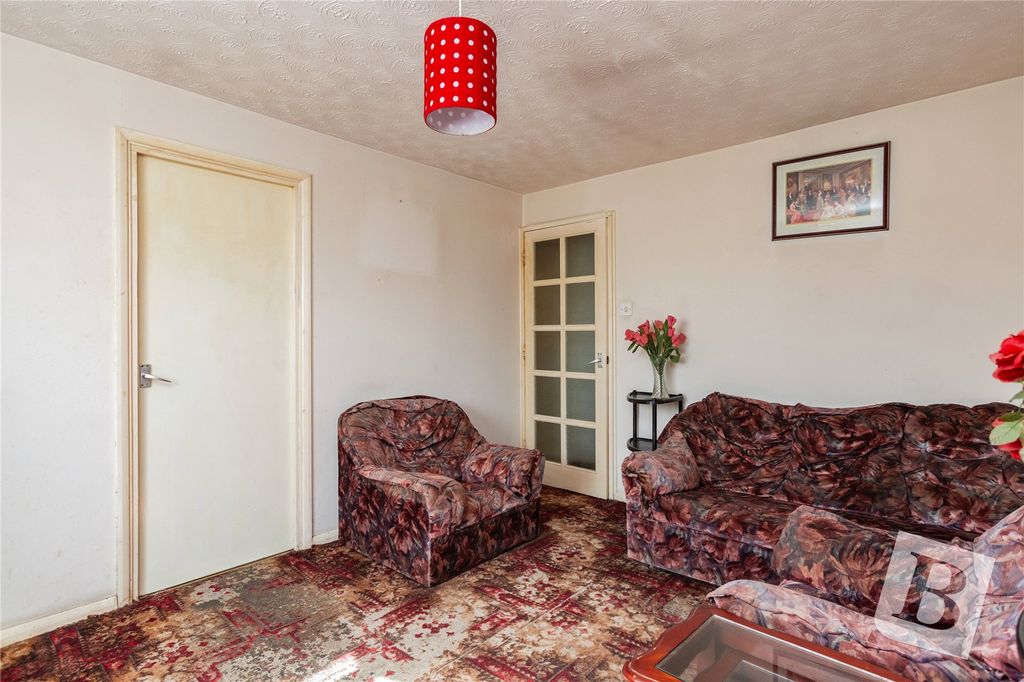 Property photo 2 of 11 Picture No. 16