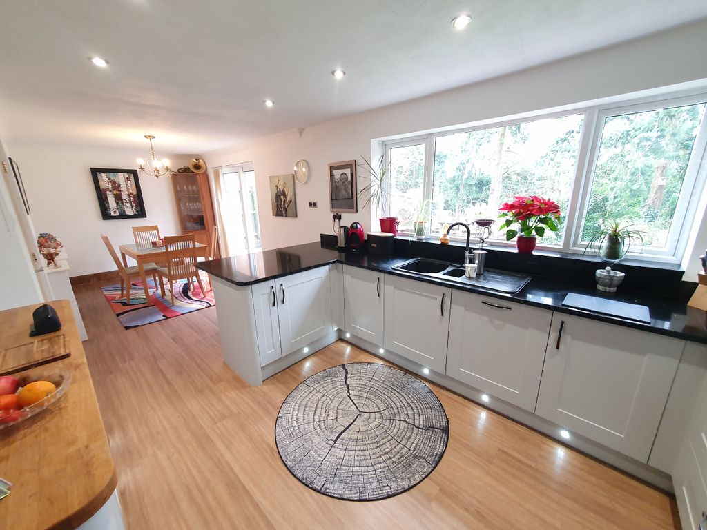 Property photo 3 of 21 Kitchen Dining Room