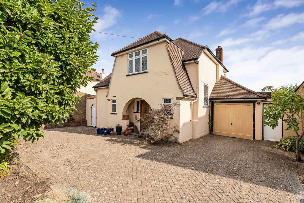 Property photo 1 of 18