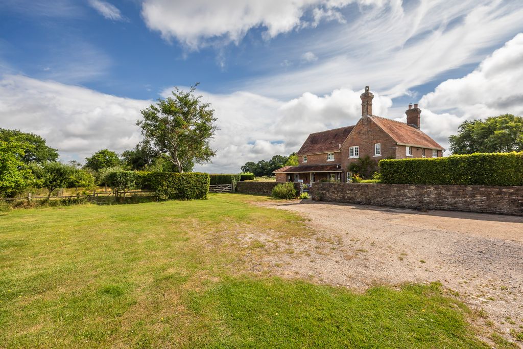 Additional image 32 of 4 bed country house to rentBarnhill Road, Ridge BH20