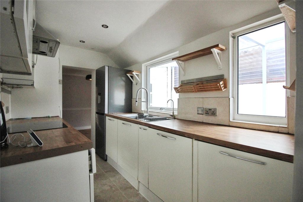 Property photo 2 of 10 Picture No. 04