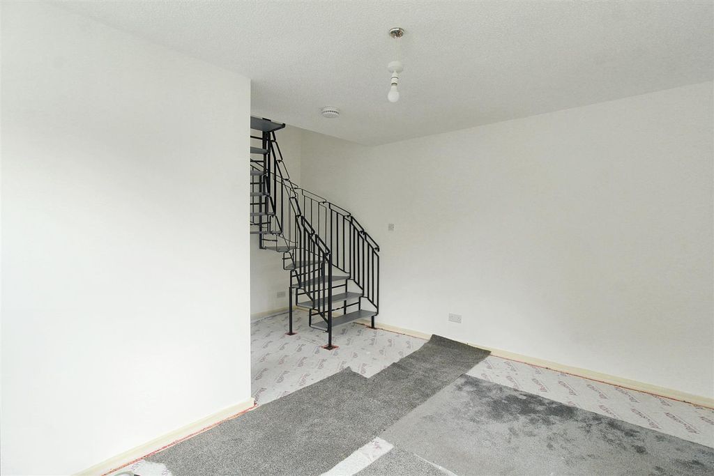 Property photo 3 of 9 Living Space 2.Jpg