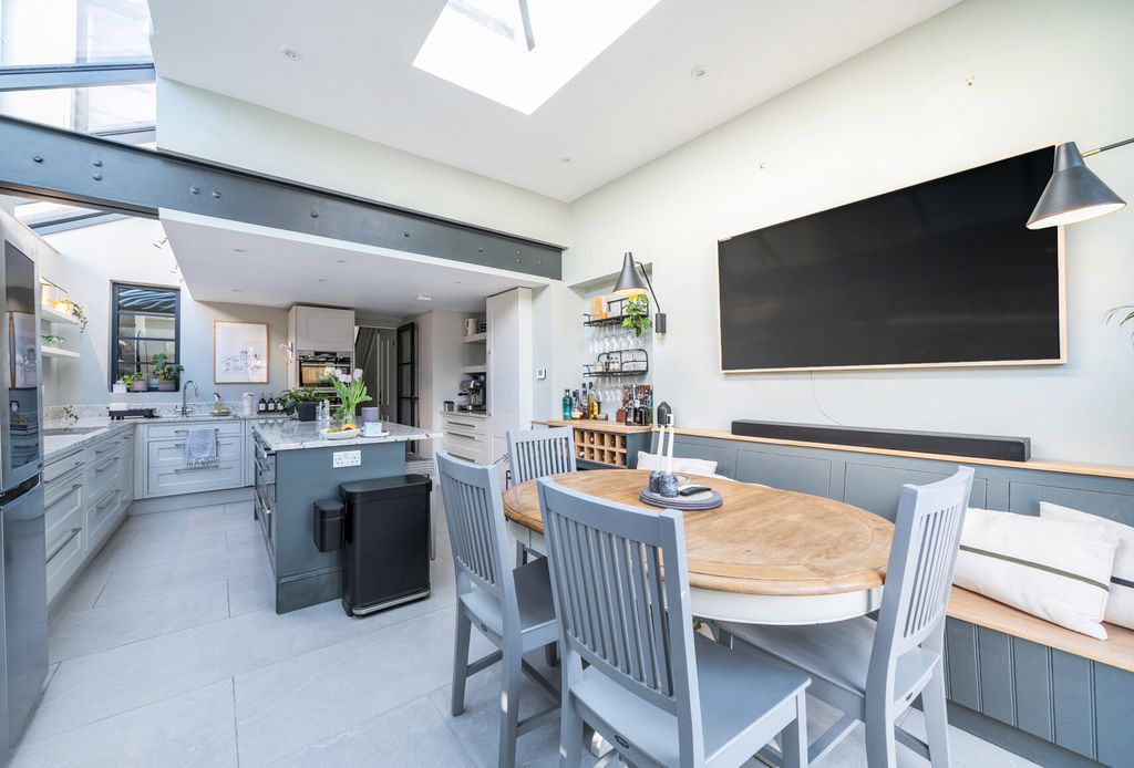 Property photo 3 of 12 1420550-7-69d4cd4...