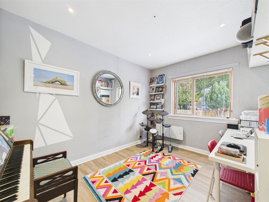 Additional image 9 of 4 bed detached house for sale39 Oakbank Crescent, Perth PH1