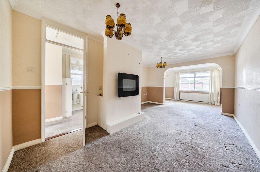 Property photo 3 of 12 14770164