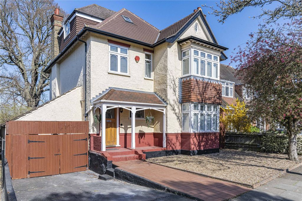 Property photo 1 of 44 Picture No. 21