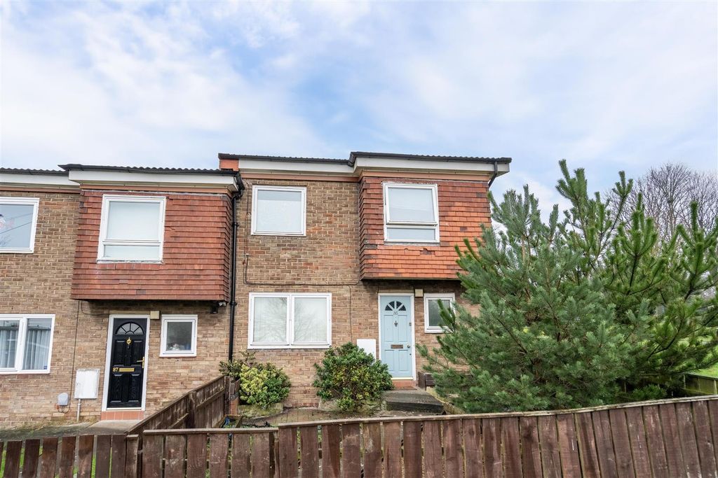 Property photo 1 of 8 External