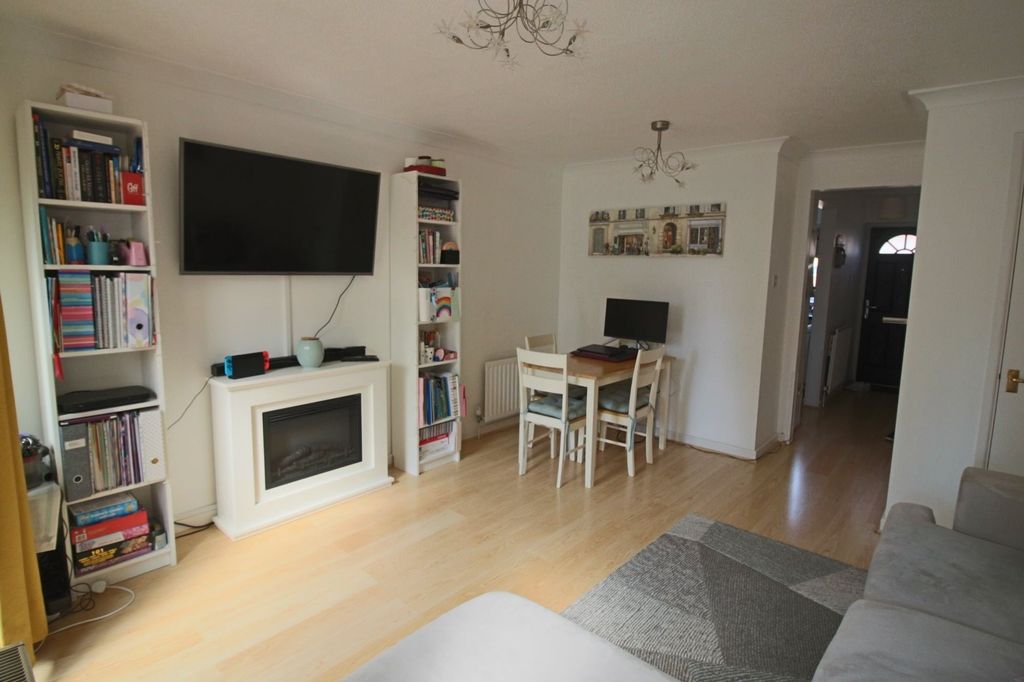 Property photo 2 of 15 Living/Dining Room