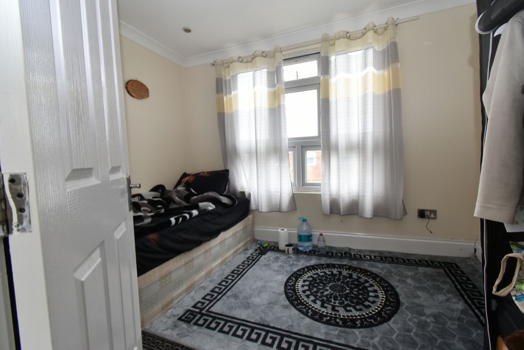 Property photo 3 of 10 Gallery