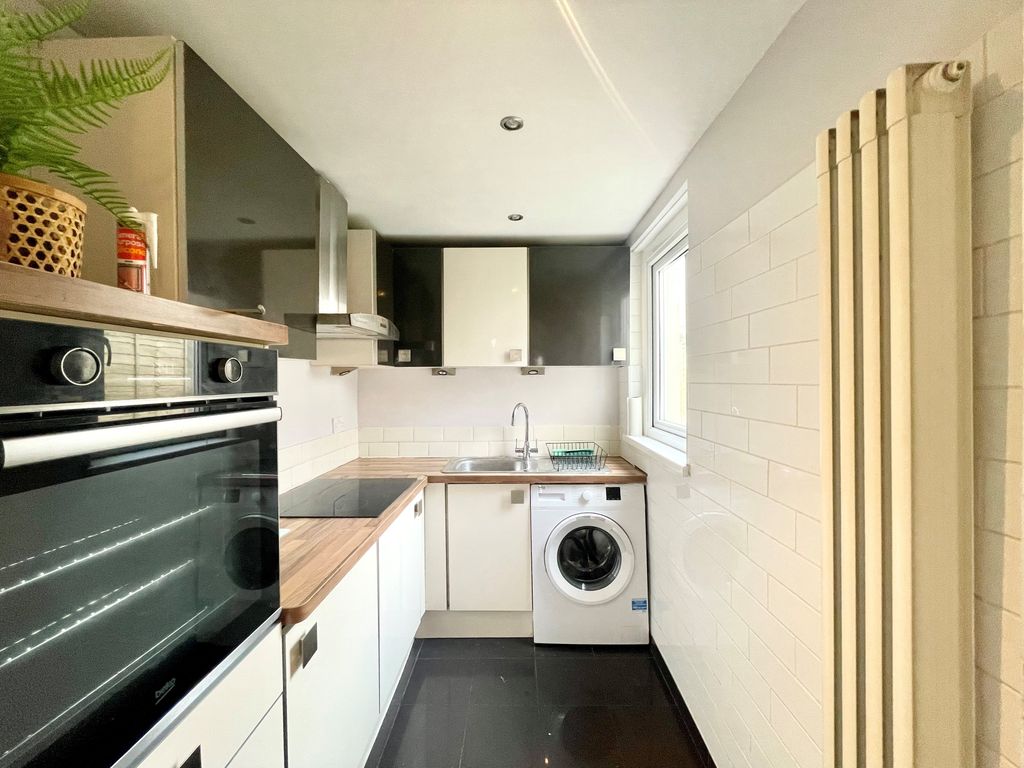 Property photo 2 of 10 Exterior