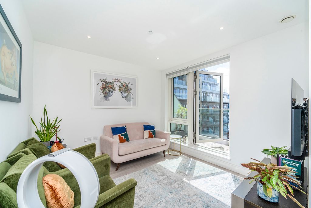 Property photo 1 of 11 Pbox-Img.Jpg