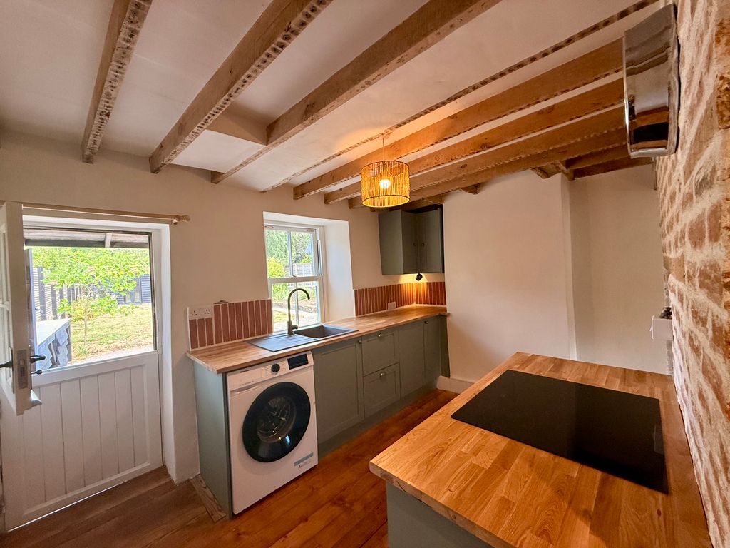 Property photo 3 of 14 Kitchen