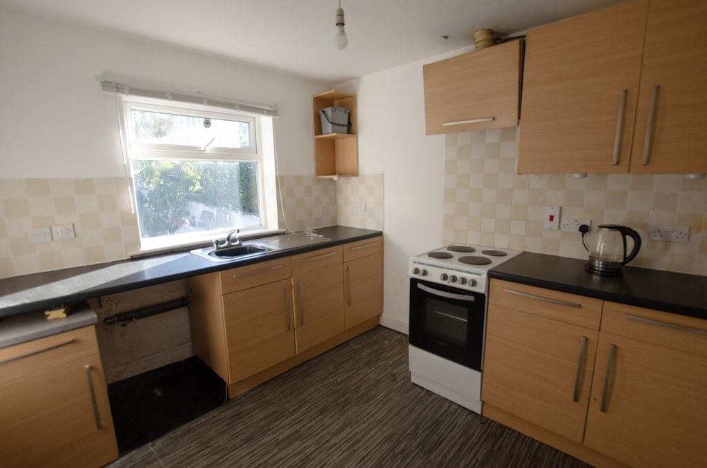 Property photo 3 of 6 Flat 2, 2 Beaconsfield -1