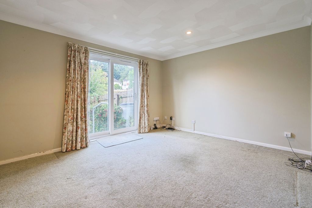 Property photo 3 of 18 Photo