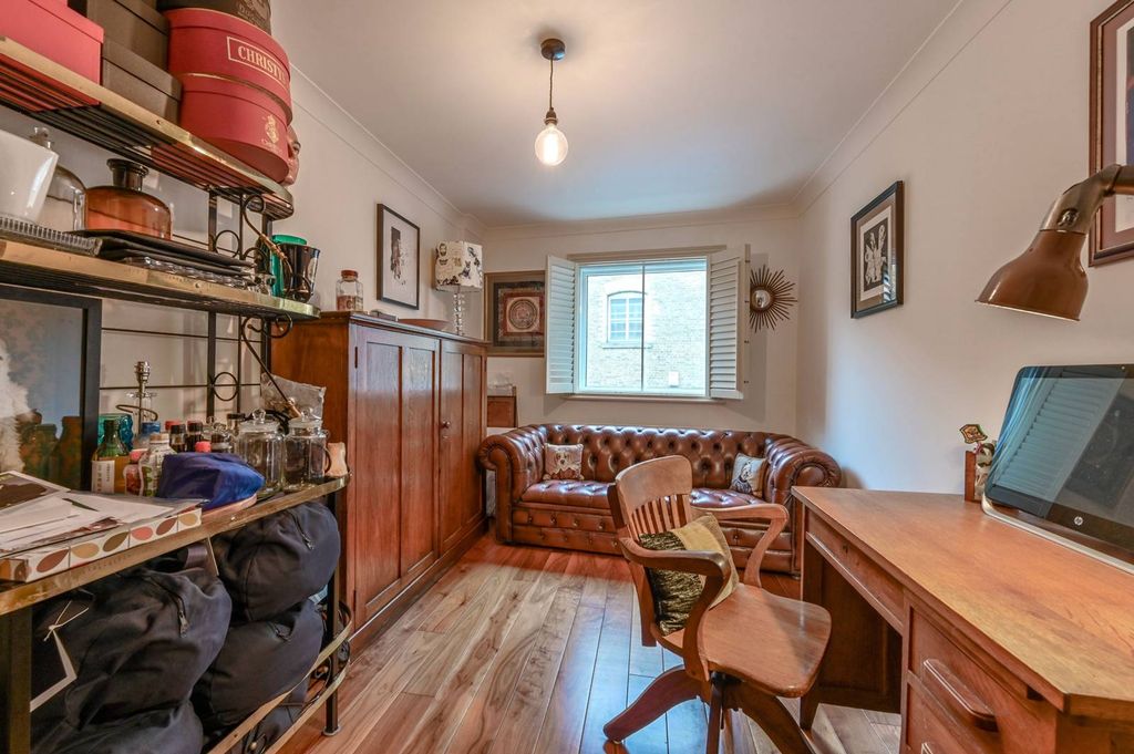 Property photo 3 of 14