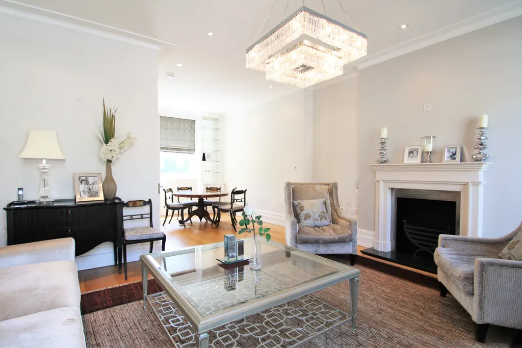 House in London, City of Westminster - View 3