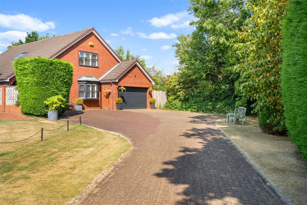 Property photo 1 of 38