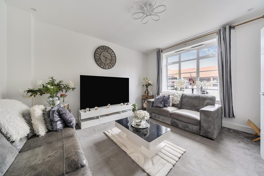 Property photo 2 of 11 Picture 2