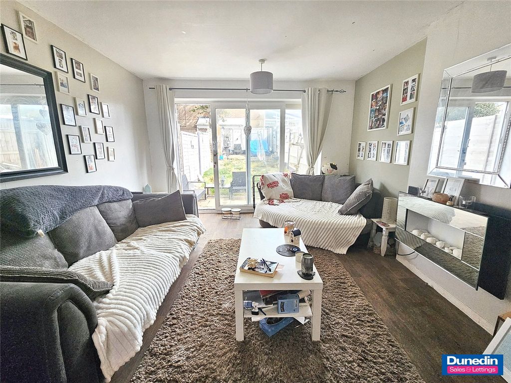 Property photo 3 of 9 Picture No. 05