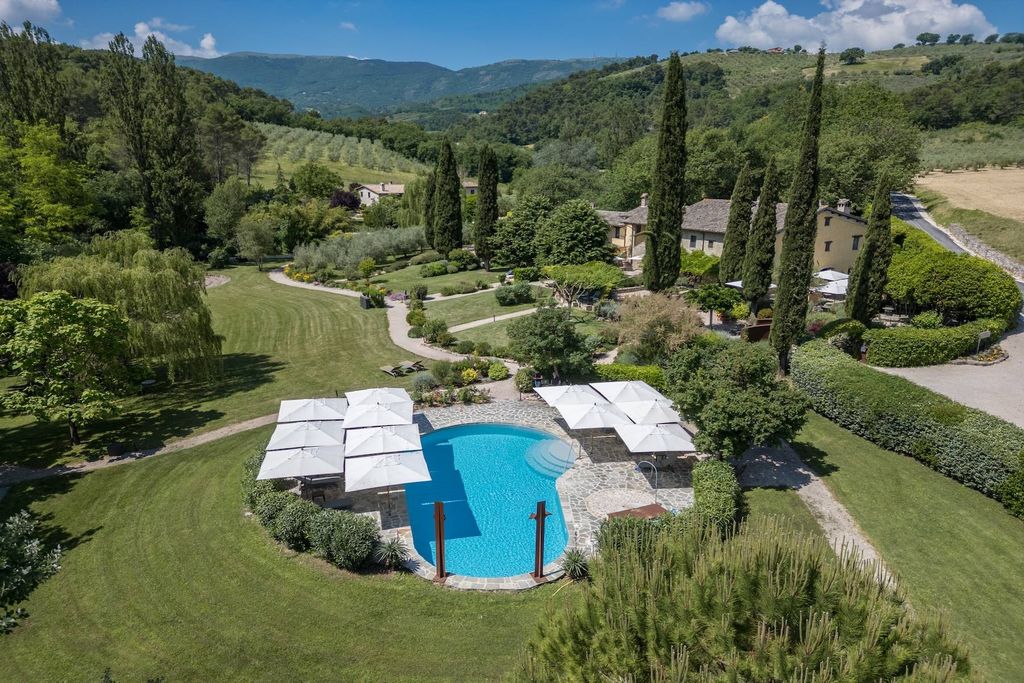 Property photo 1 of 34