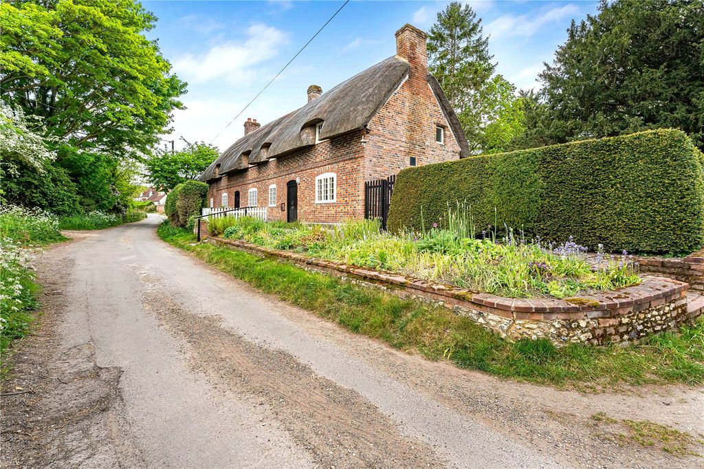 Property photo 1 of 23 Picture No. 11