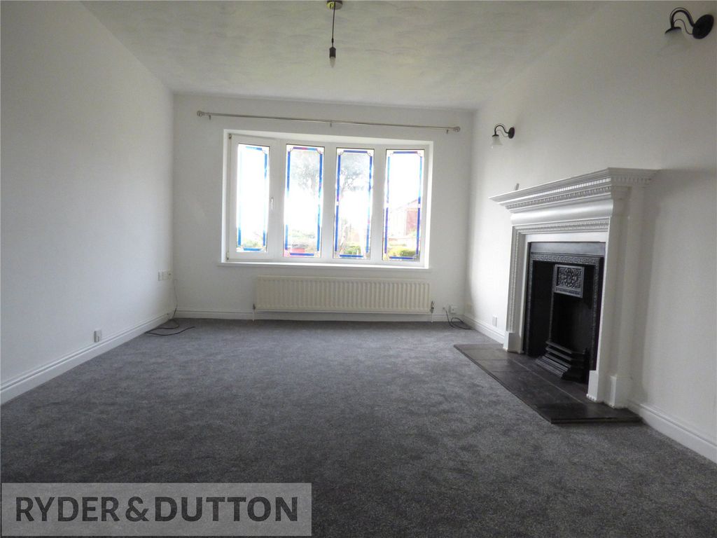 Property photo 2 of 23 Lounge