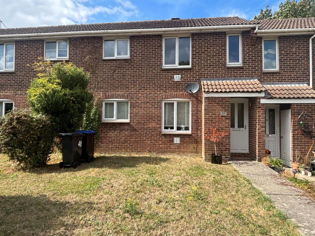 Property photo 1 of 8 Alderton Way - Front Photo.Jpg