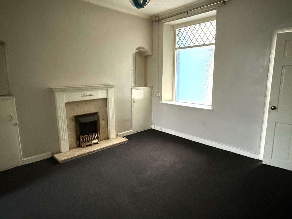 Property photo 2 of 14 Not Specified