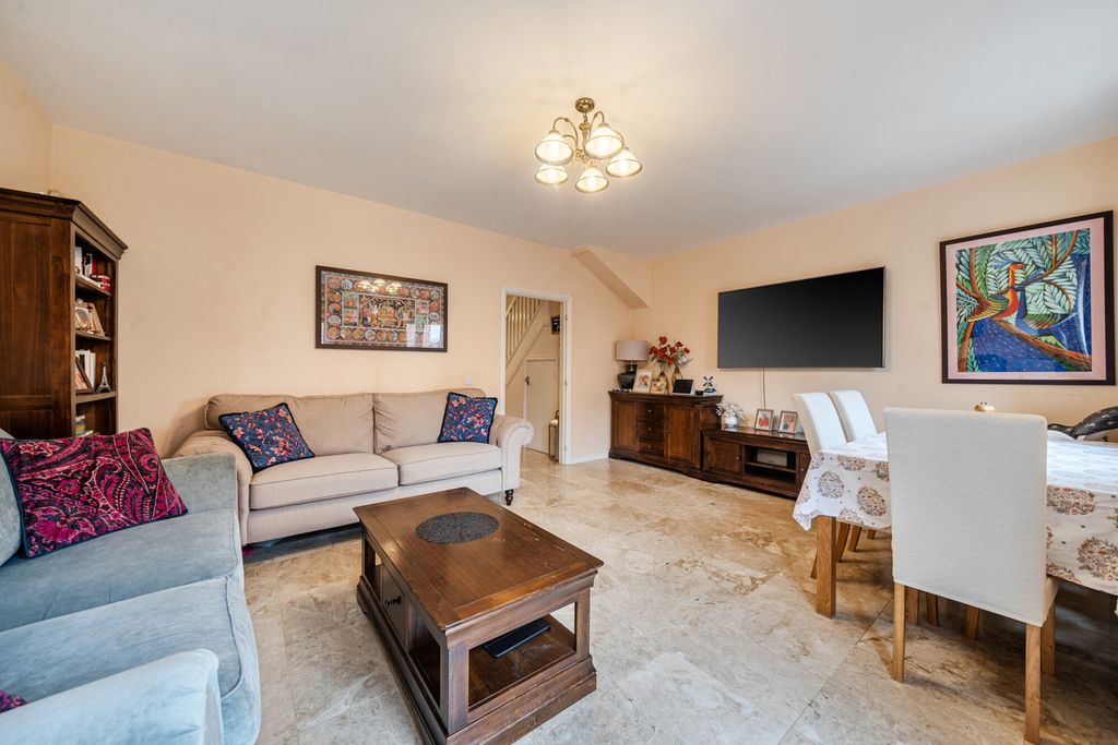 Property photo 2 of 22 Reception