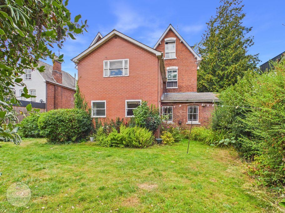 Property photo 1 of 11