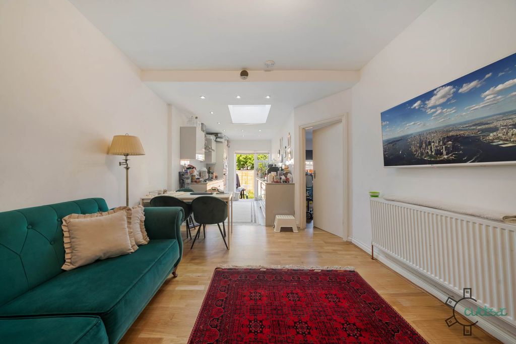 Property photo 2 of 12