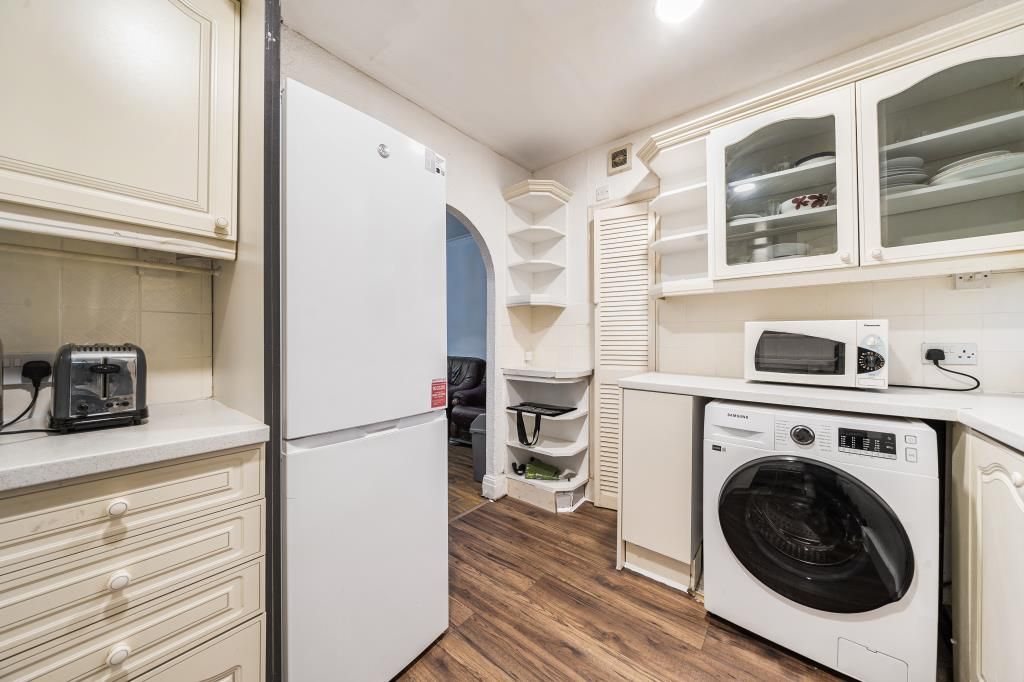 Property photo 2 of 20 Kitchen