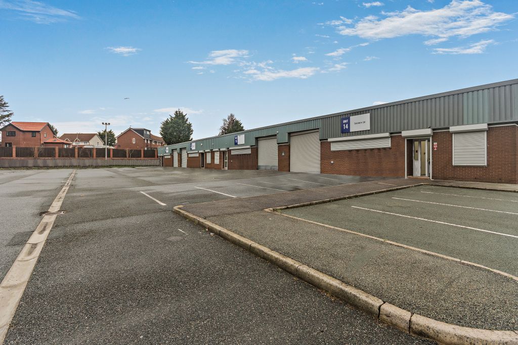 Property photo 1 of 6