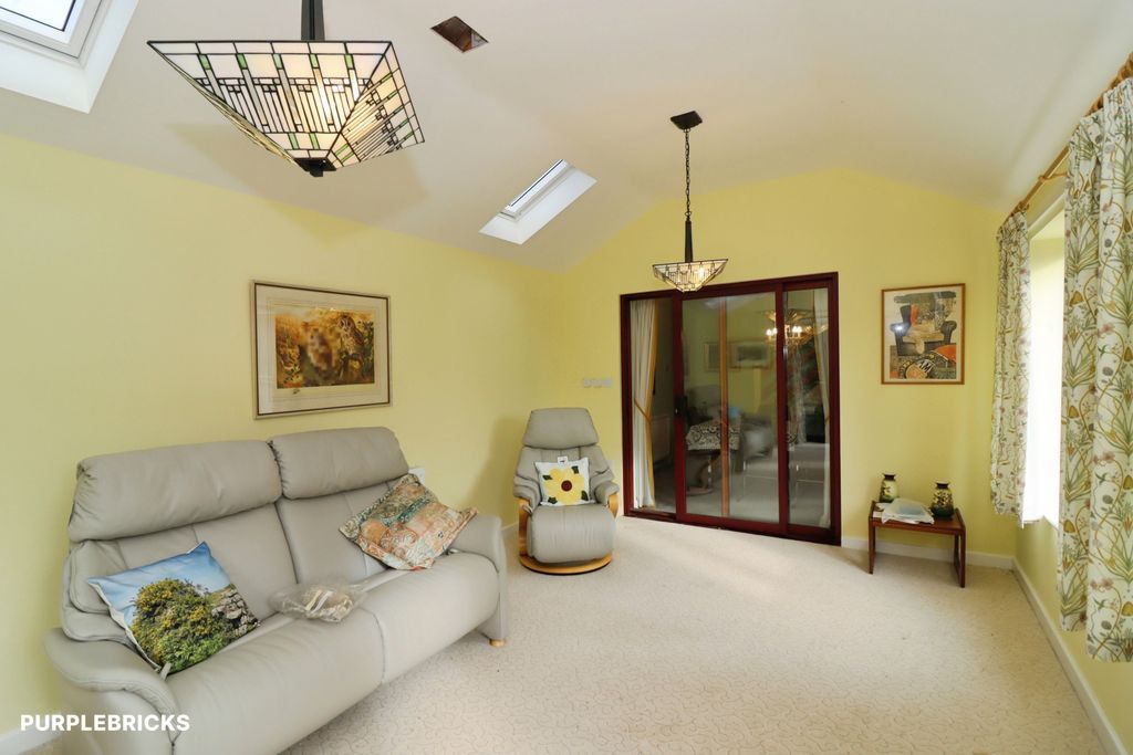 Property photo 3 of 24