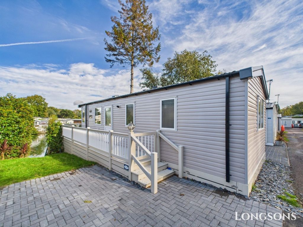 Property photo 1 of 26 Cam02173G0 Pr0279 Still014