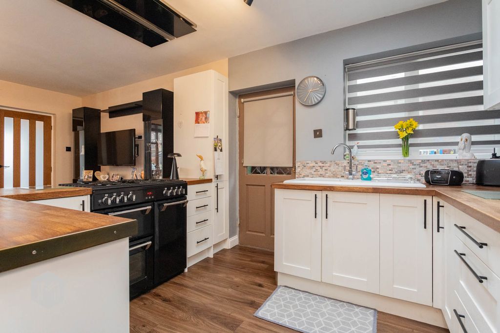 Property photo 3 of 33 Photograph