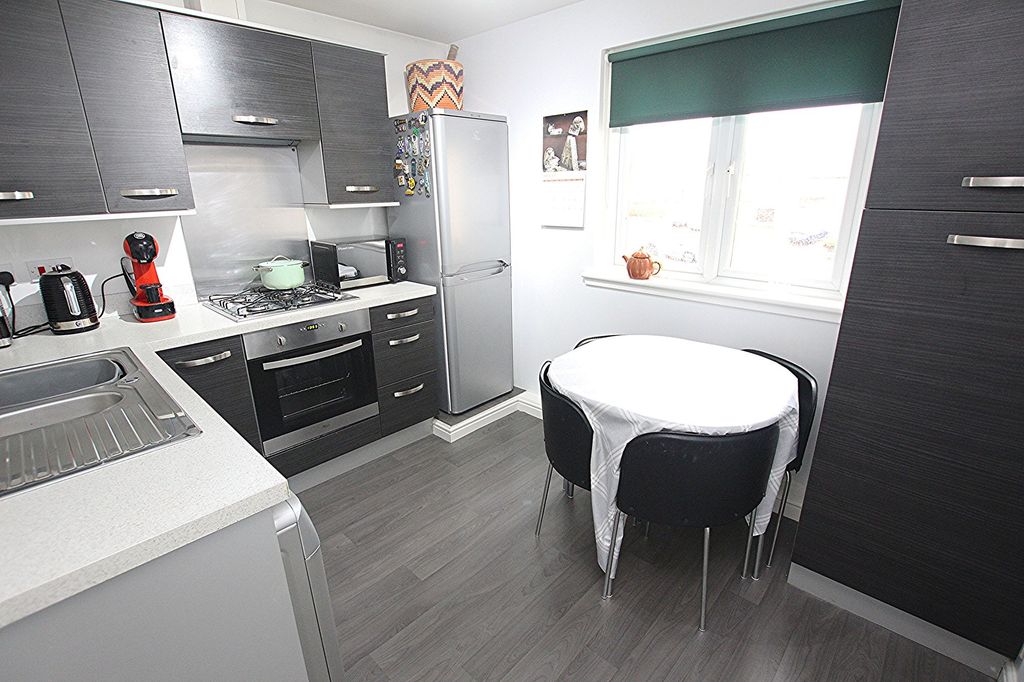 Property photo 3 of 14 Kitchen