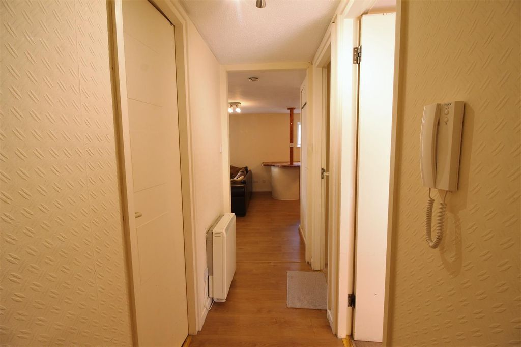 Property photo 2 of 7 Img_2409.Jpg