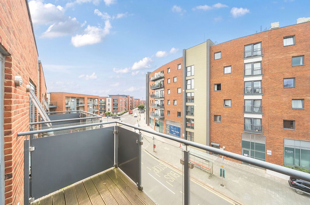 Property photo 1 of 9 1306627-2-685036A...