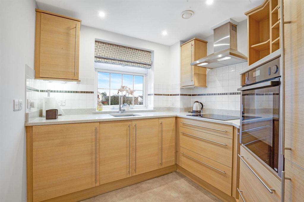 Property photo 2 of 15 11-1004Pdmcs 17 Weighbridge Court (16)-Medium.Jpg