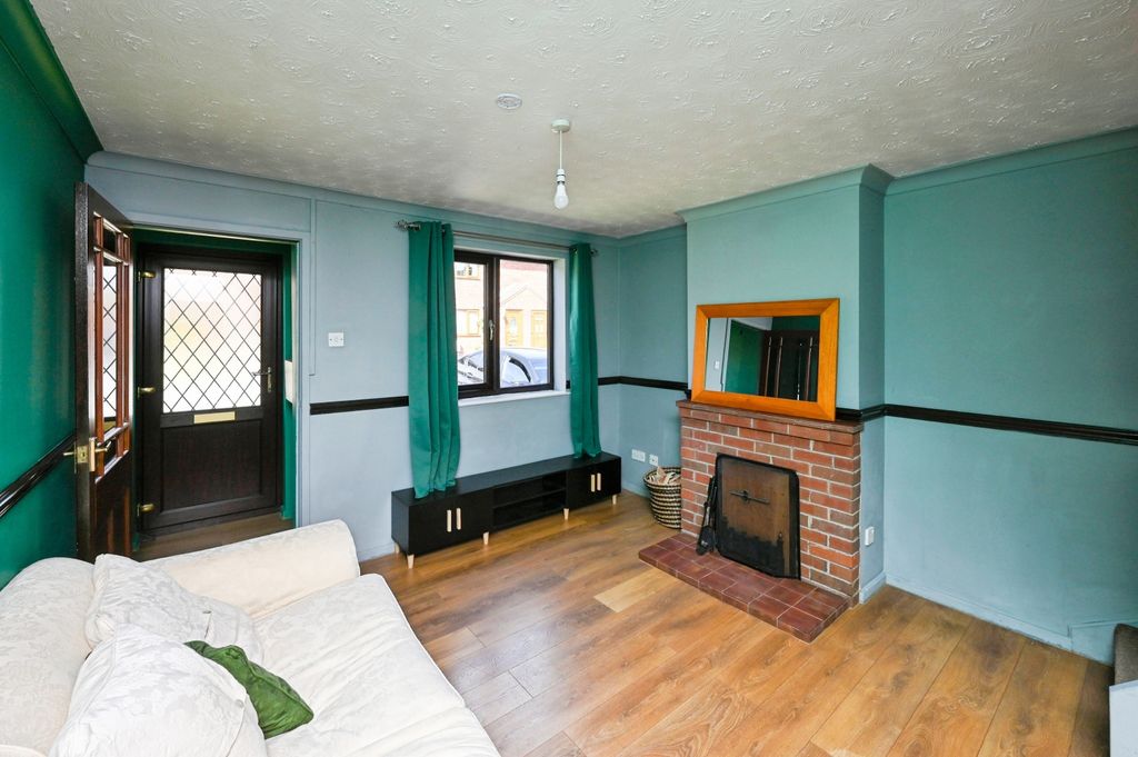 Property photo 3 of 14