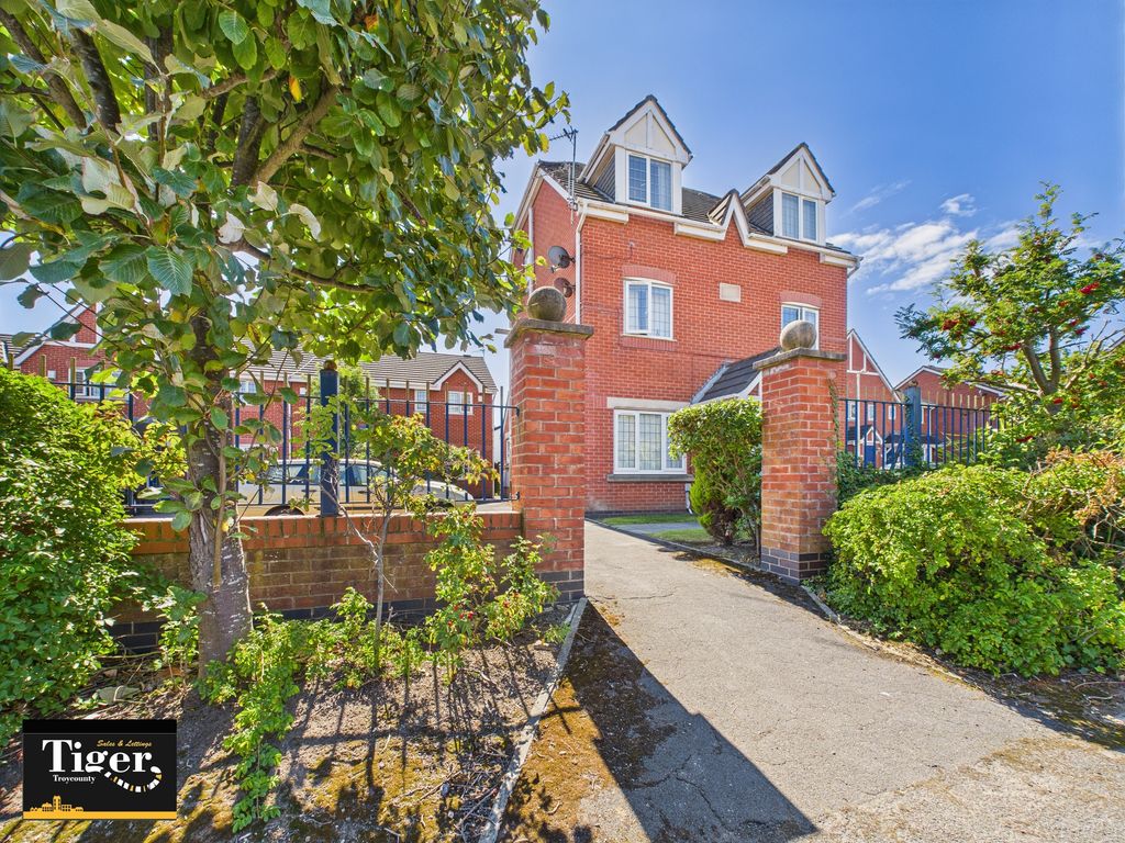 Property photo 1 of 12 Cam02176G0-Pr0675-Still011
